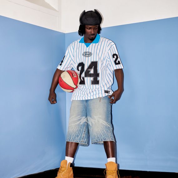 SLEEK BLUE AND BLACK STRIPES JERSEY