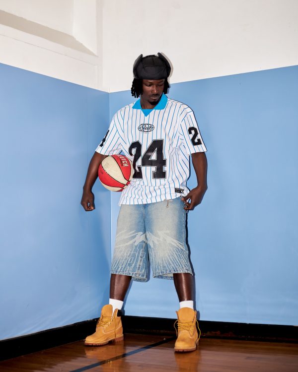 SLEEK BLUE AND BLACK STRIPES JERSEY